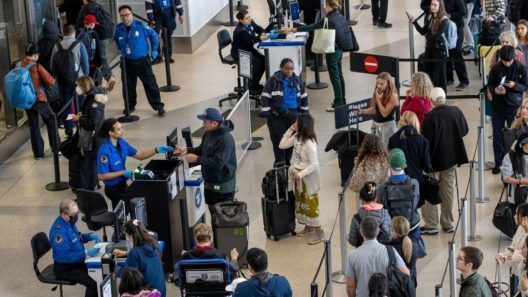 Persisten los atrasos en los vuelos en Estados Unidos. ¿Cuándo se normalizará?