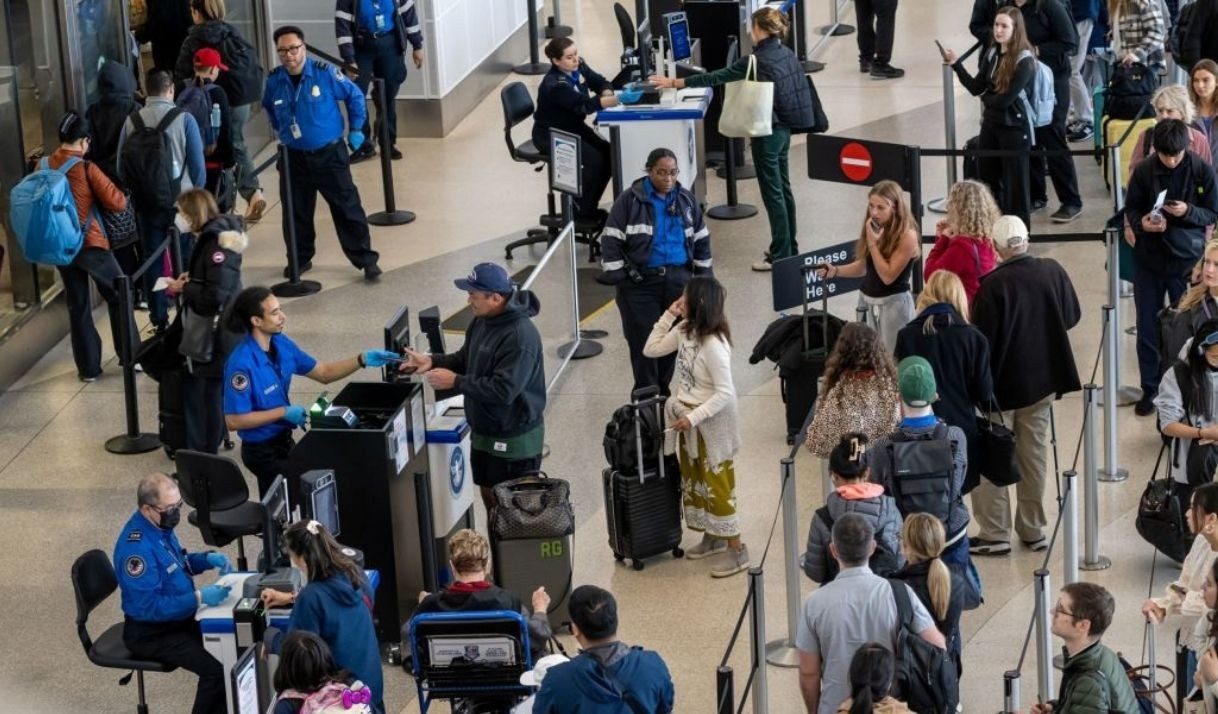 Persisten los atrasos en los vuelos en Estados Unidos. ¿Cuándo se normalizará?