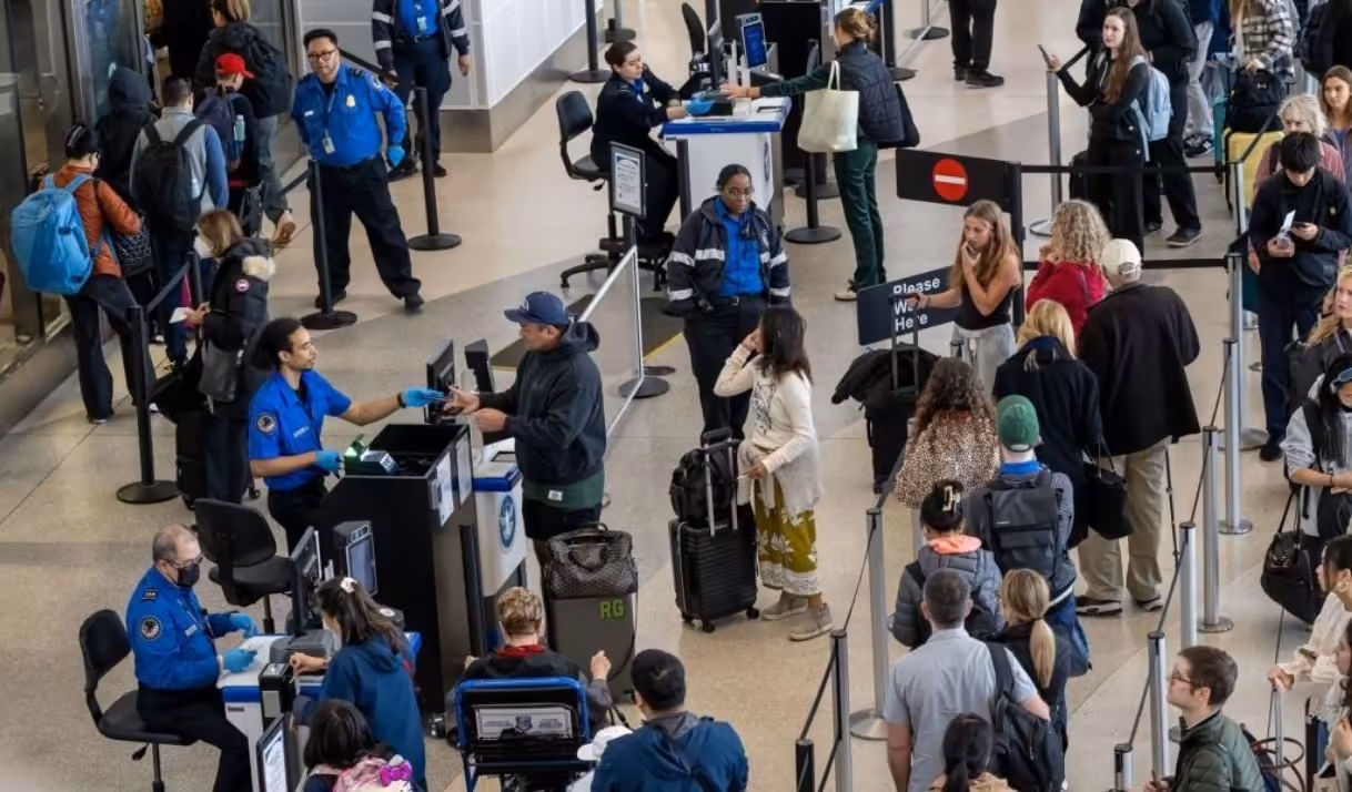 Persisten los atrasos en los vuelos en Estados Unidos. ¿Cuándo se normalizará?