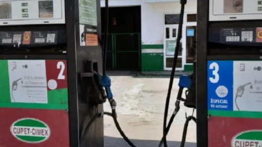 Lanzan primera red para comprar gasolina entre empresas en Cuba