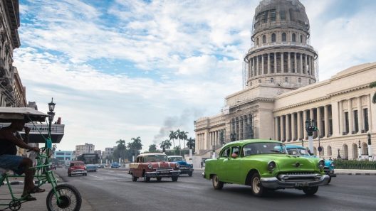 Cuba en números rojos: turistas caen más del 50% en febrero