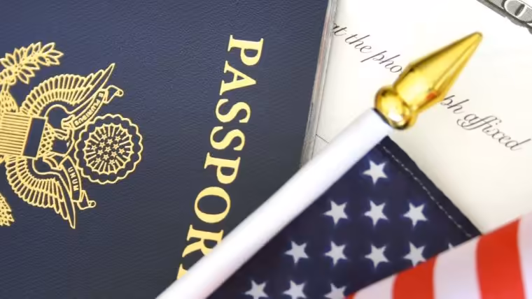 ¿Fin de la ciudadanía por nacimiento en Estados Unidos? Corte Suprema debate esta semana