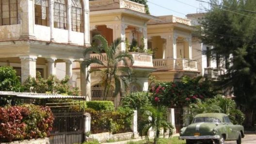 ¿Cubanos en el exterior podrán vender y heredar viviendas? Nuevas aclaraciones desde el oficialismo