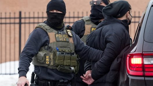 EE.UU. podría detener a refugiados sin green card con nueva política de Trump