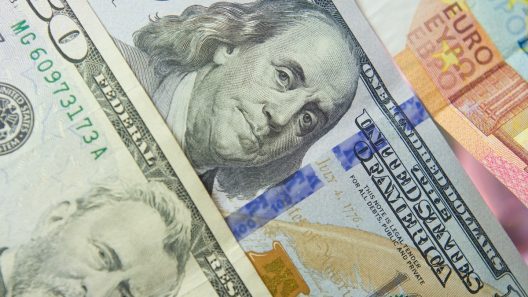 El dólar vuelve a moverse en Cuba: así amanece hoy frente al euro y el mercado oficial