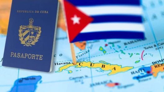 ¿Qué pasa con la ley que elimina el límite de 24 meses fuera de Cuba? La reforma migratoria que aún no se aplica