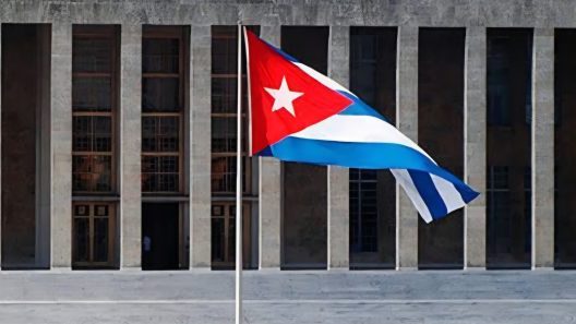 El régimen cubano cede ante Estados Unidos: Liberación de presos políticos y ventajas económicas para emigrados ¿Viene ahora el posible relevo de Díaz-Canel?