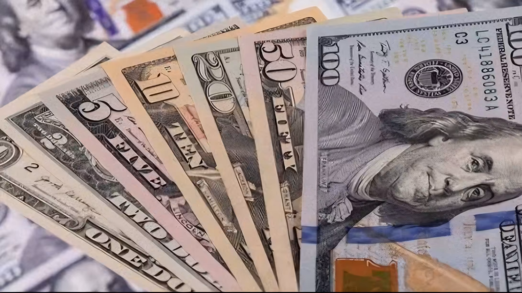 El dólar se mantiene alto en Cuba en un mercado marcado por la presión cambiaria