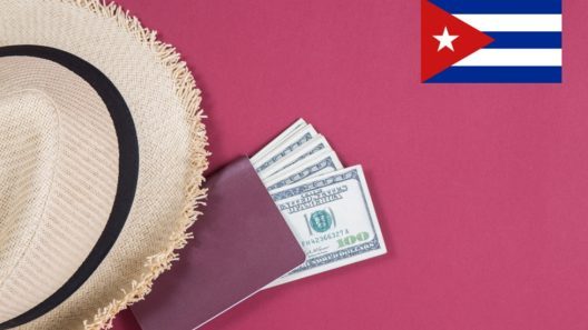 ¿Con cuántos dólares puedes viajar a Cuba? La cifra que debes conocer antes de completar el formulario de Aduana
