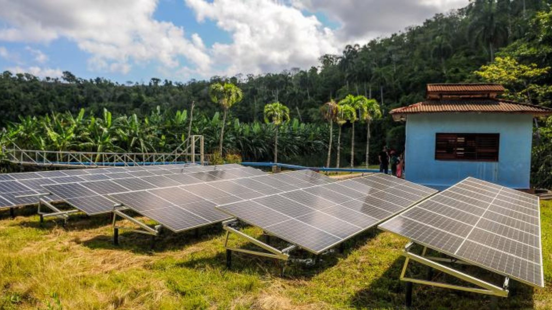 ¿Cómo proteger los paneles solares de robos? Cubano ofrece truco clave