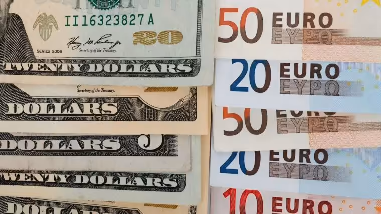 ¿Qué pasa con el dólar y el euro en Cuba hoy?