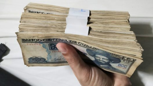 Sobrevivir en Cuba: ¿Cuánto valen los salarios y pensiones con el euro a 600 pesos?