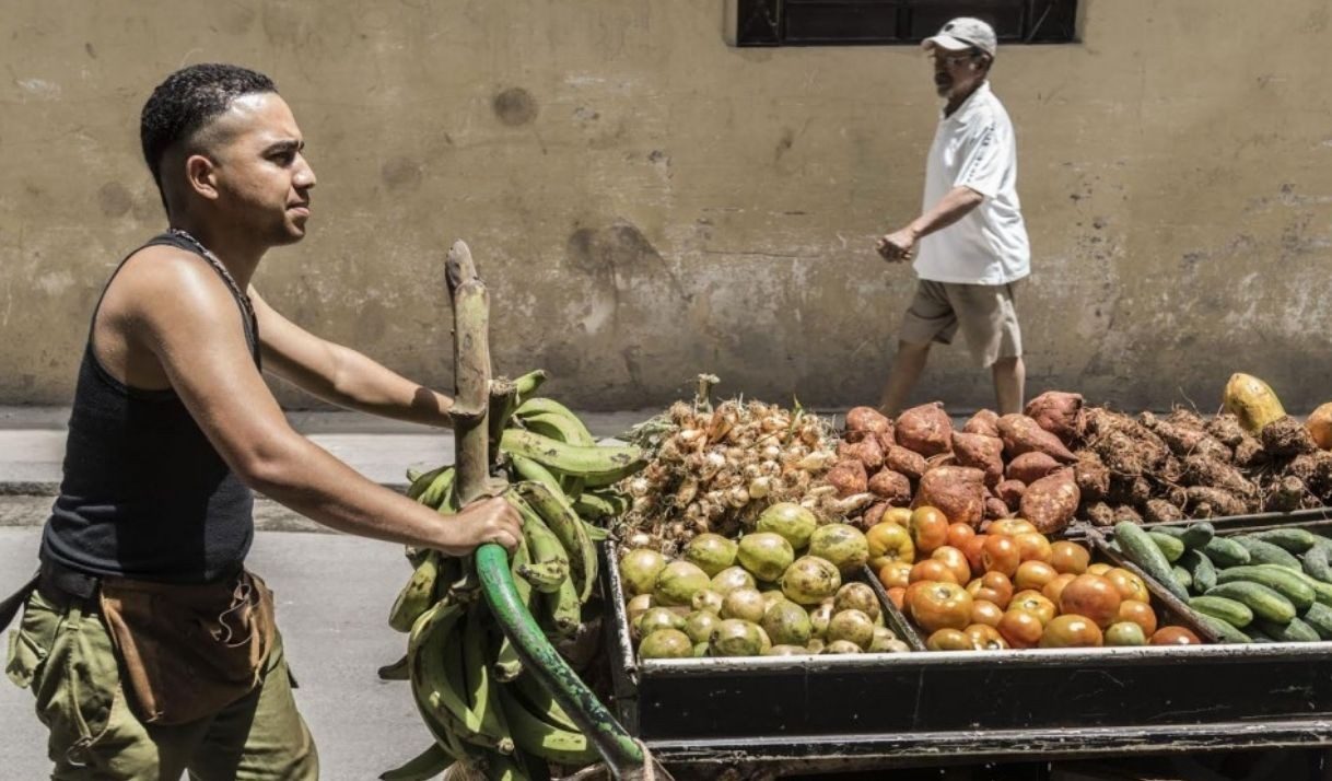 Gobierno cubano endurece medidas: multas y expropiaciones por la venta de productos