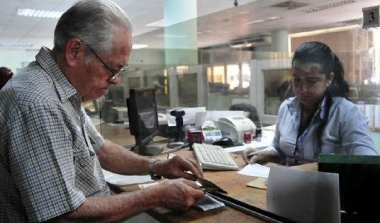 Calendario oficial de pagos a jubilados en abril: fechas por grupos en Cuba