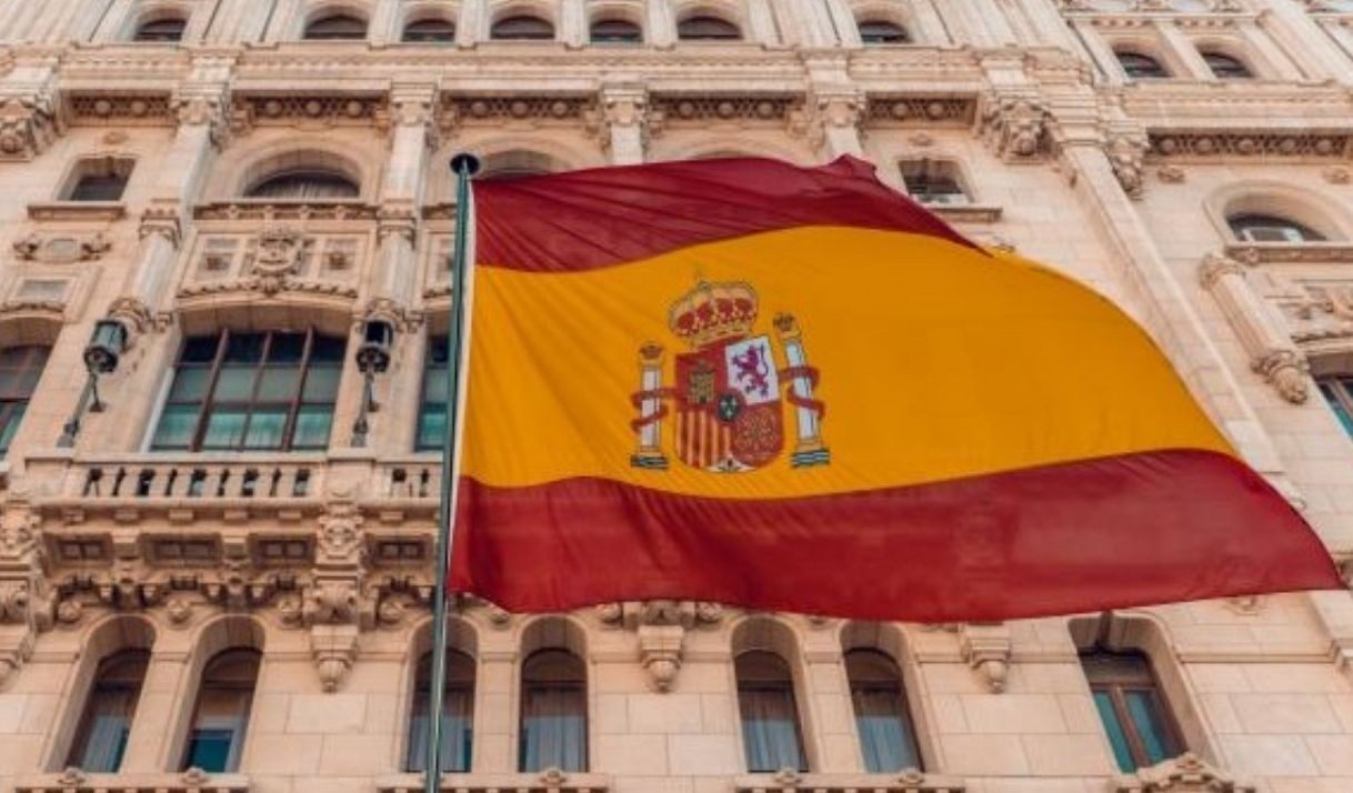 España flexibiliza requisitos para cubanos ante retrasos en certificados penales