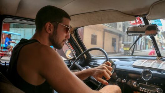 Un noruego manejó un taxi en Cuba y reveló: «Hay una desesperación salvaje»