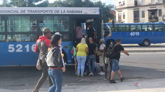 Petrolero ruso llega a Cuba, pero el alivio no se sentirá hasta la segunda quincena de abril