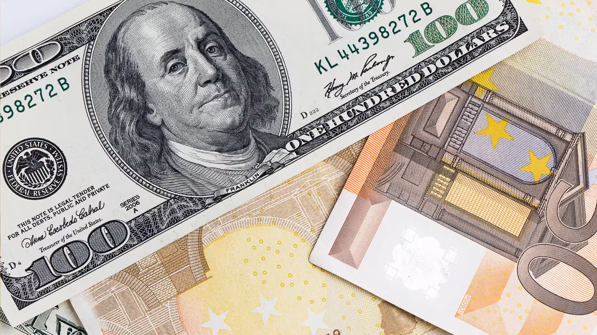 ¿A cuánto están el dólar y el euro hoy en Cuba? Así amanecen las divisas este 23 de junio