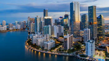¿Sabes cuánto cobran en realidad? Este es el dinero que reciben los empleados de Miami