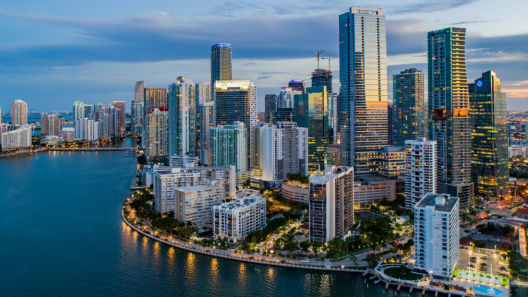¿Sabes cuánto cobran en realidad? Este es el dinero que reciben los empleados de Miami
