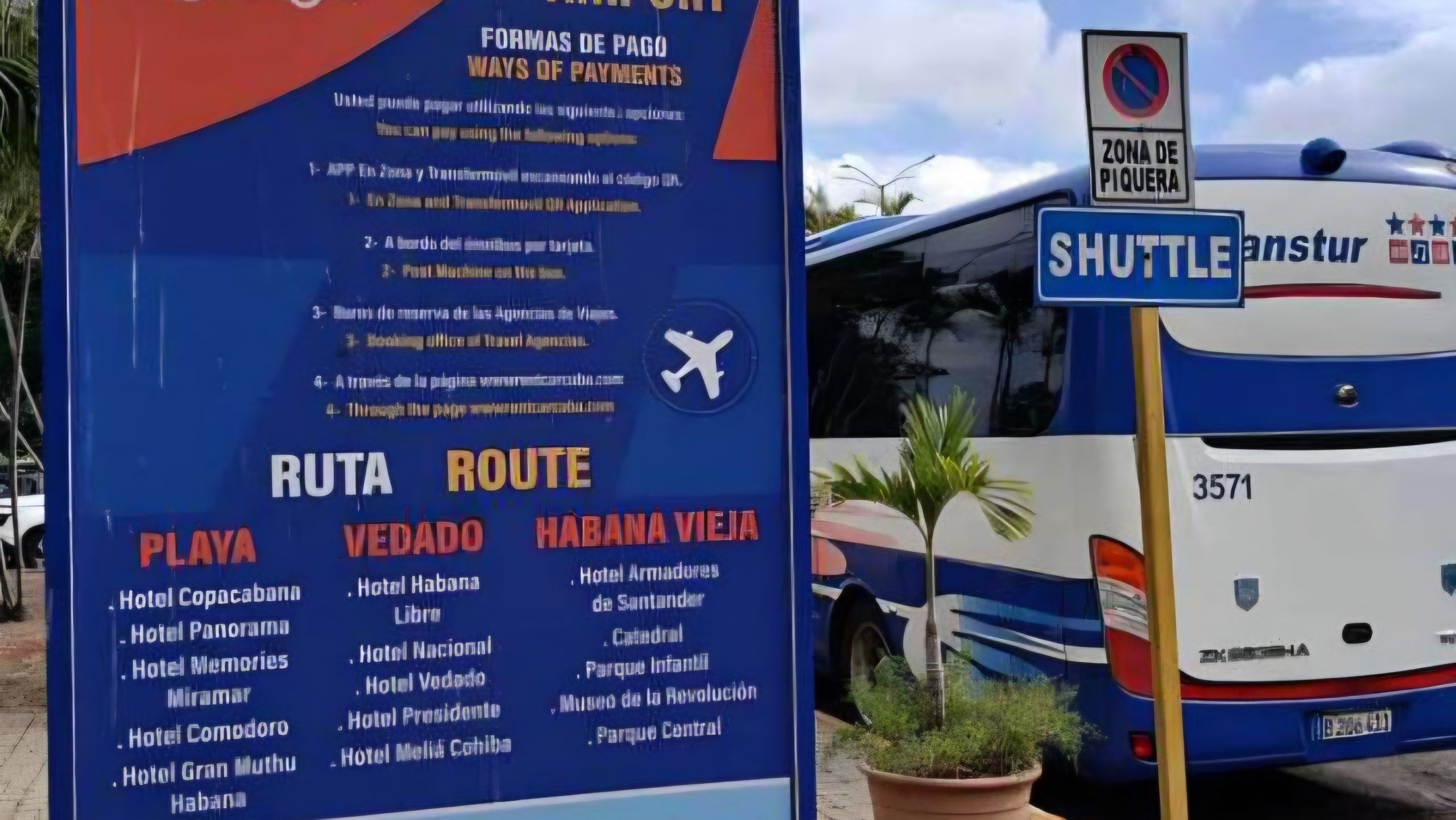Transtur mantiene el servicio Shuttle Aeropuerto en La Habana con rutas, precios y nuevos metodos de pago