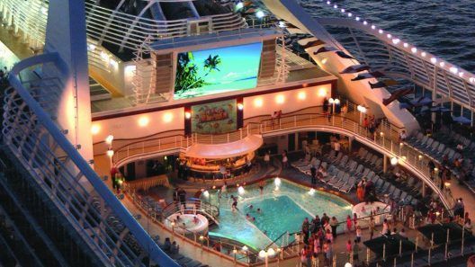 Confirman brote de norovirus en crucero que salió de Fort Lauderdale: más de 100 enfermos