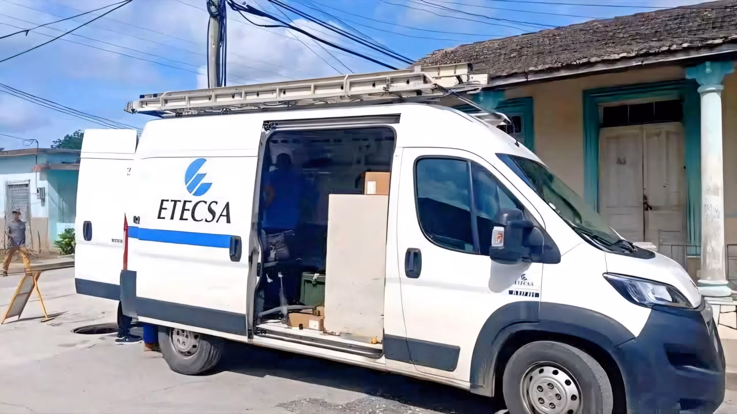 ETECSA reconoce problemas de telefonía e internet y explica las medidas para recuperar el servicio