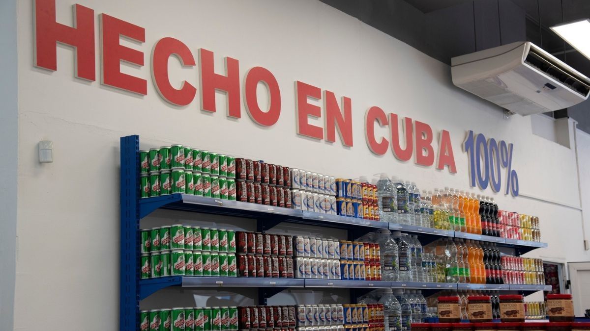 “Hecho en Cuba” pero en dólares: Nueva tienda en La Habana desata críticas por sus precios 
