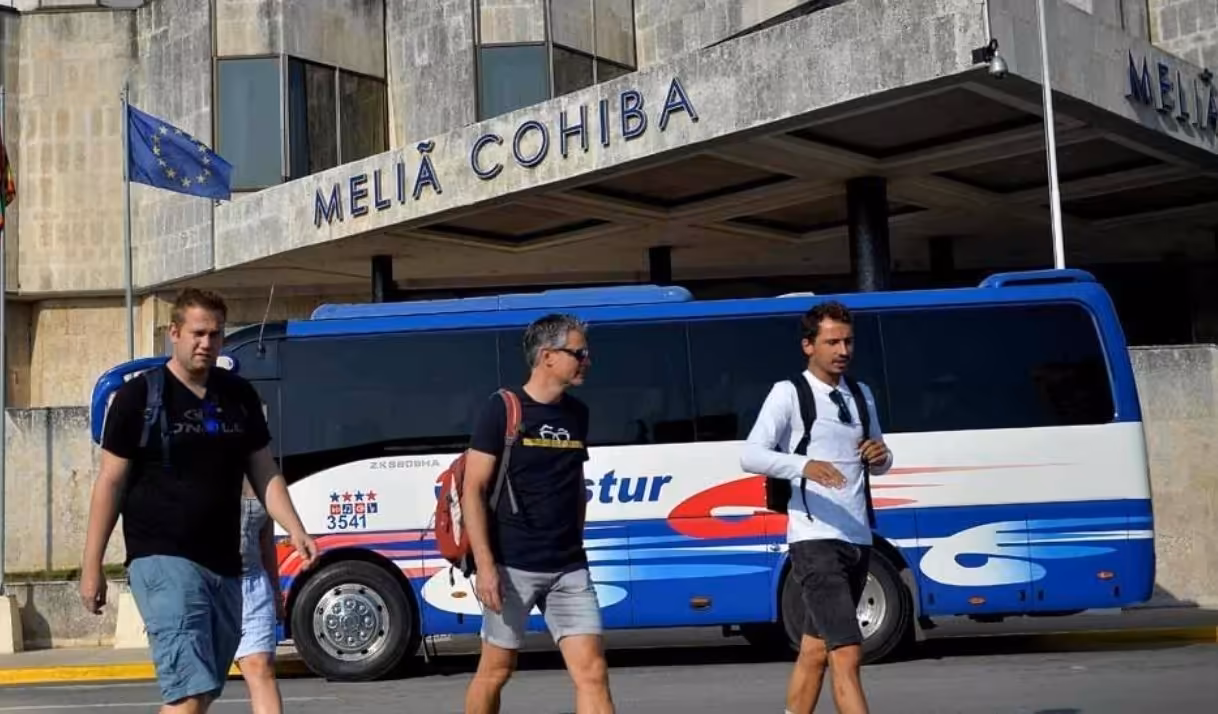 Meliá cierra la mitad de sus hoteles en Cuba por la crisis