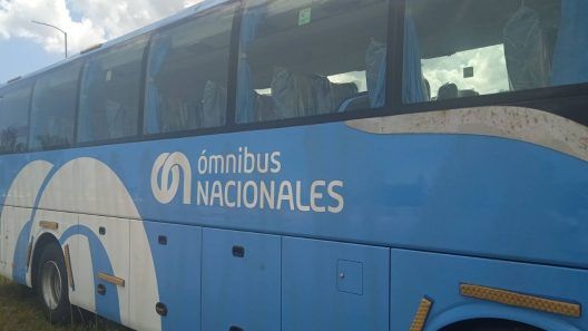 Cuba recibe 20 ómnibus Yutong y 200 vehículos médicos