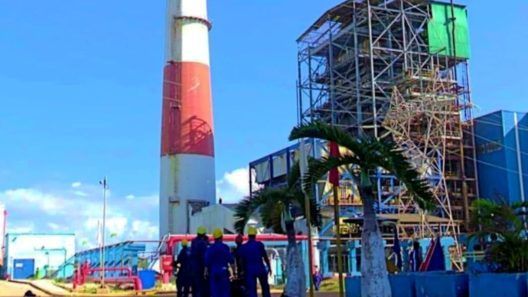 La «Guiteras» vuelve al sistema eléctrico nacional tras compleja avería en caldera