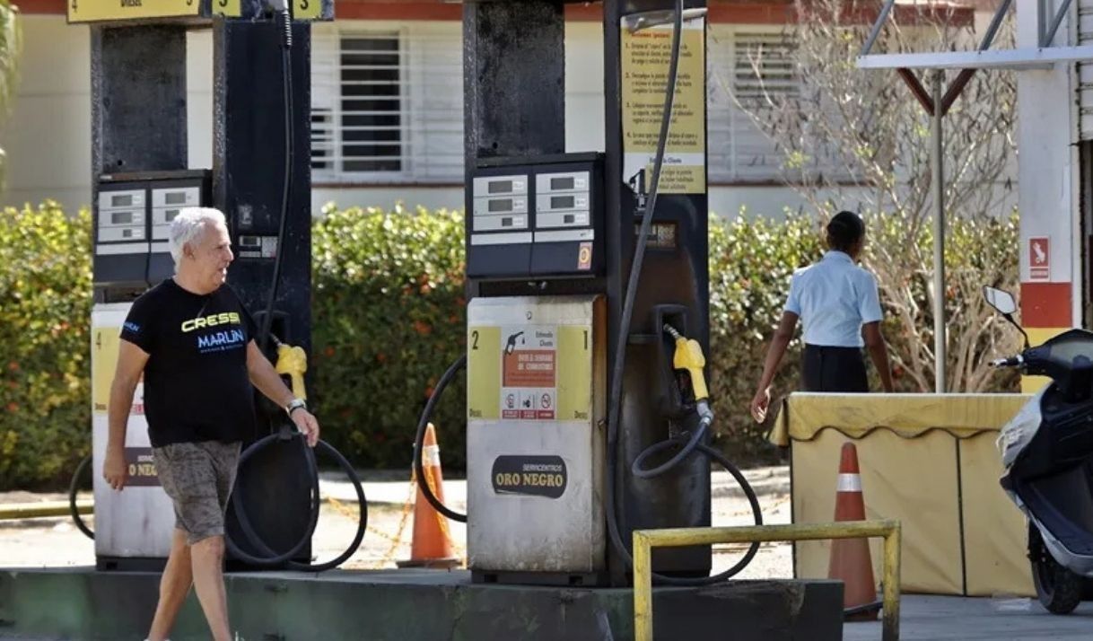 EE.UU aumenta exportaciones de combustible a Cuba para privados, pero persiste la escasez