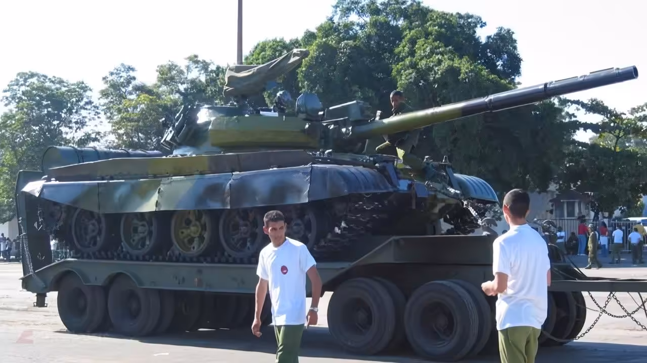 Rusia y Cuba discuten nueva cooperación militar en foro de Moscú