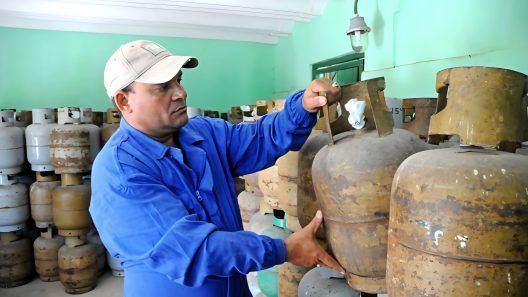 Salario de CUPET en Cuba no alcanza para comprar una balita de gas