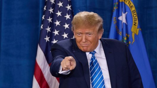 Trump reitera que tras Irán podría enviar el USS Abraham Lincoln frente a Cuba