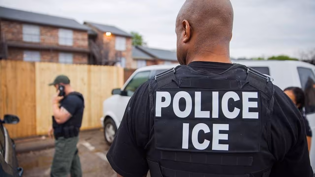 DHS ordena a ICE perseguir abogados de inmigración que presenten asilos falsos