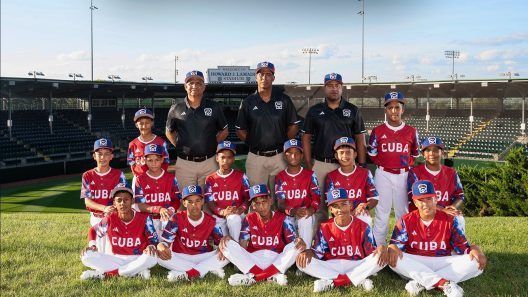 Cuba suspende los campeonatos de béisbol juvenil por falta de combustible