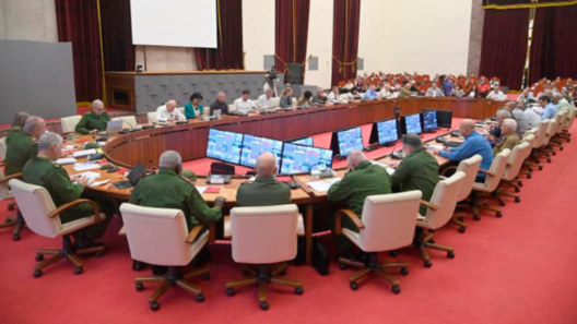 Cuba reducirá ministerios y organismos estatales para disminuir burocracia