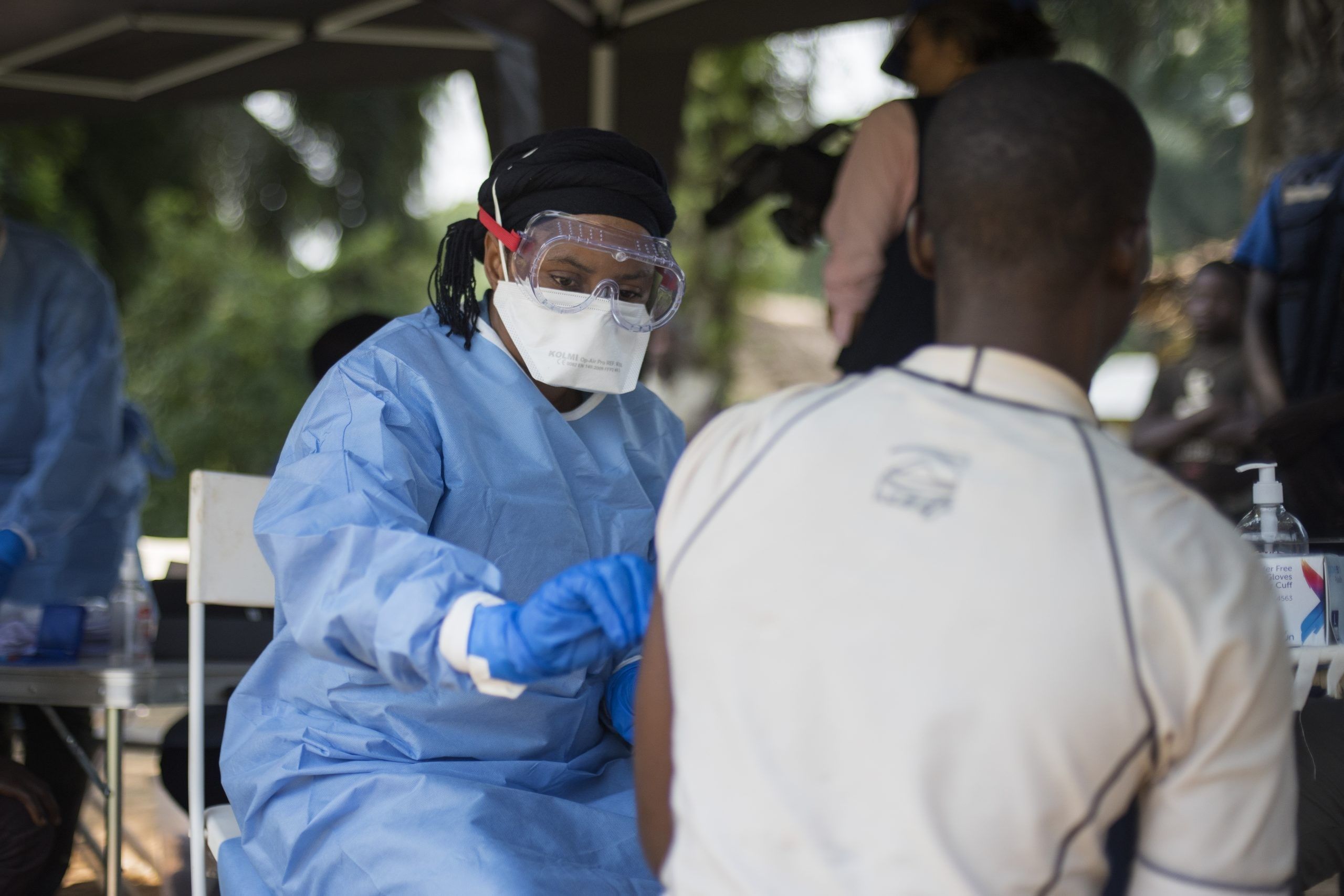 La OMS eleva a más de 900 los casos sospechosos de ébola en la República Democrática del Congo