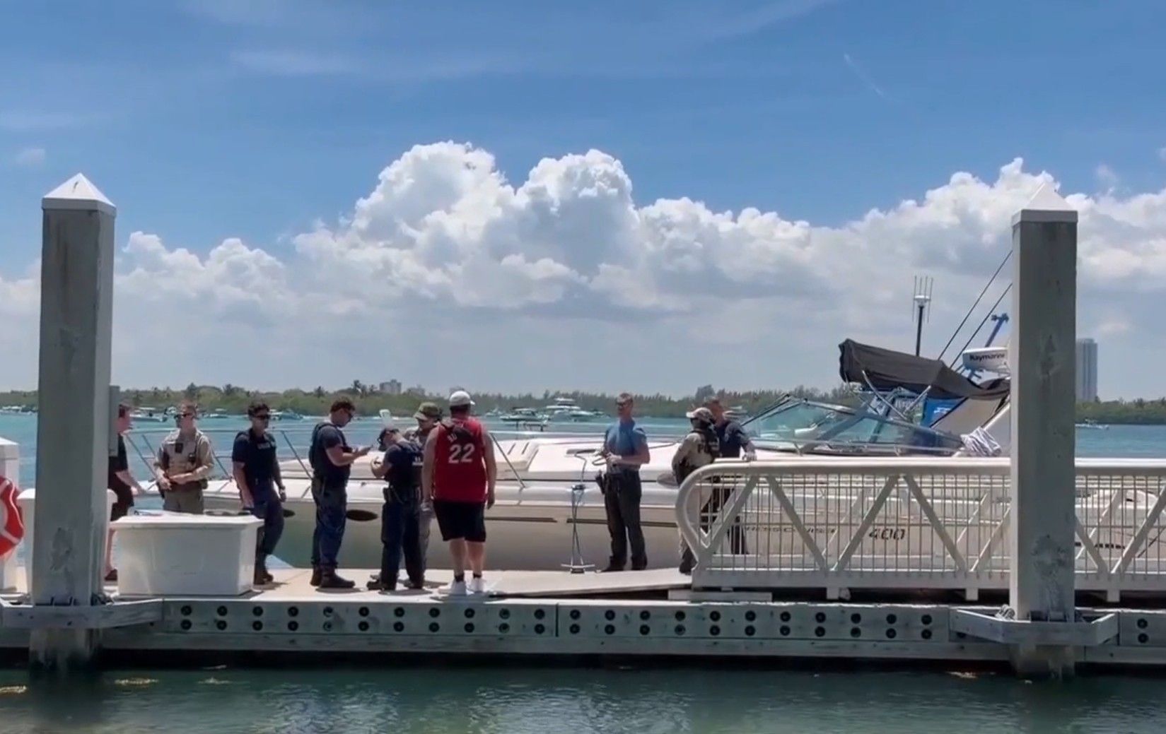 Explosión de un barco cerca de Haulover Sandbar deja 11 heridos en Miami-Dade
