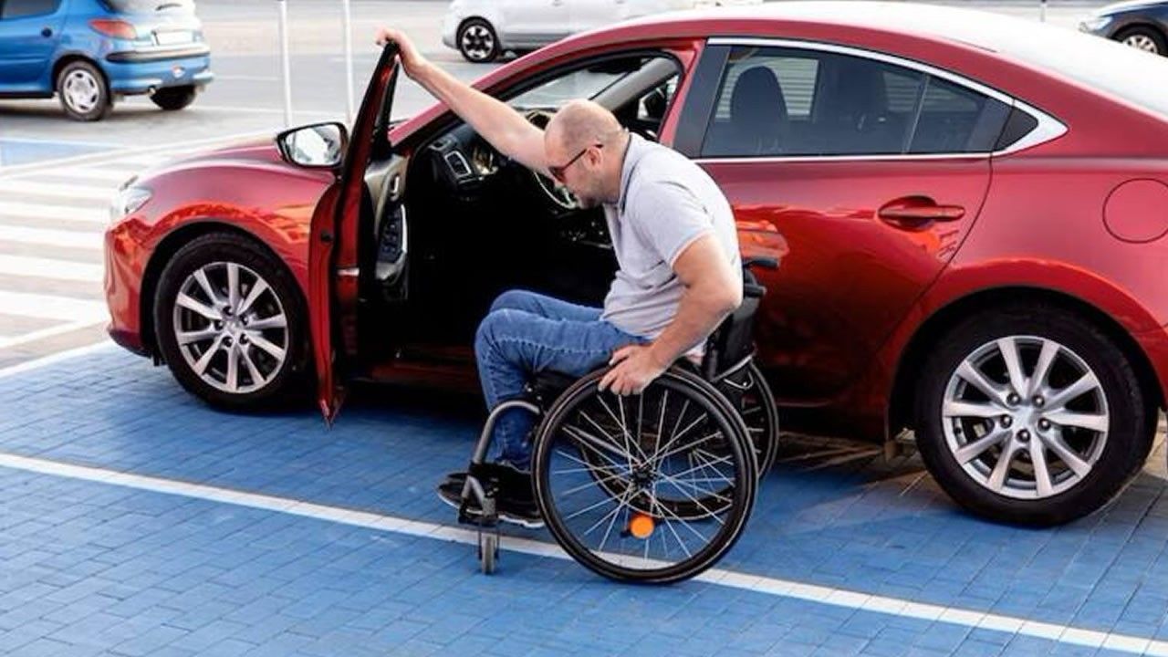 Miami-Dade cancela mas de 4,700 permisos de estacionamiento para personas con discapacidad tras auditoria