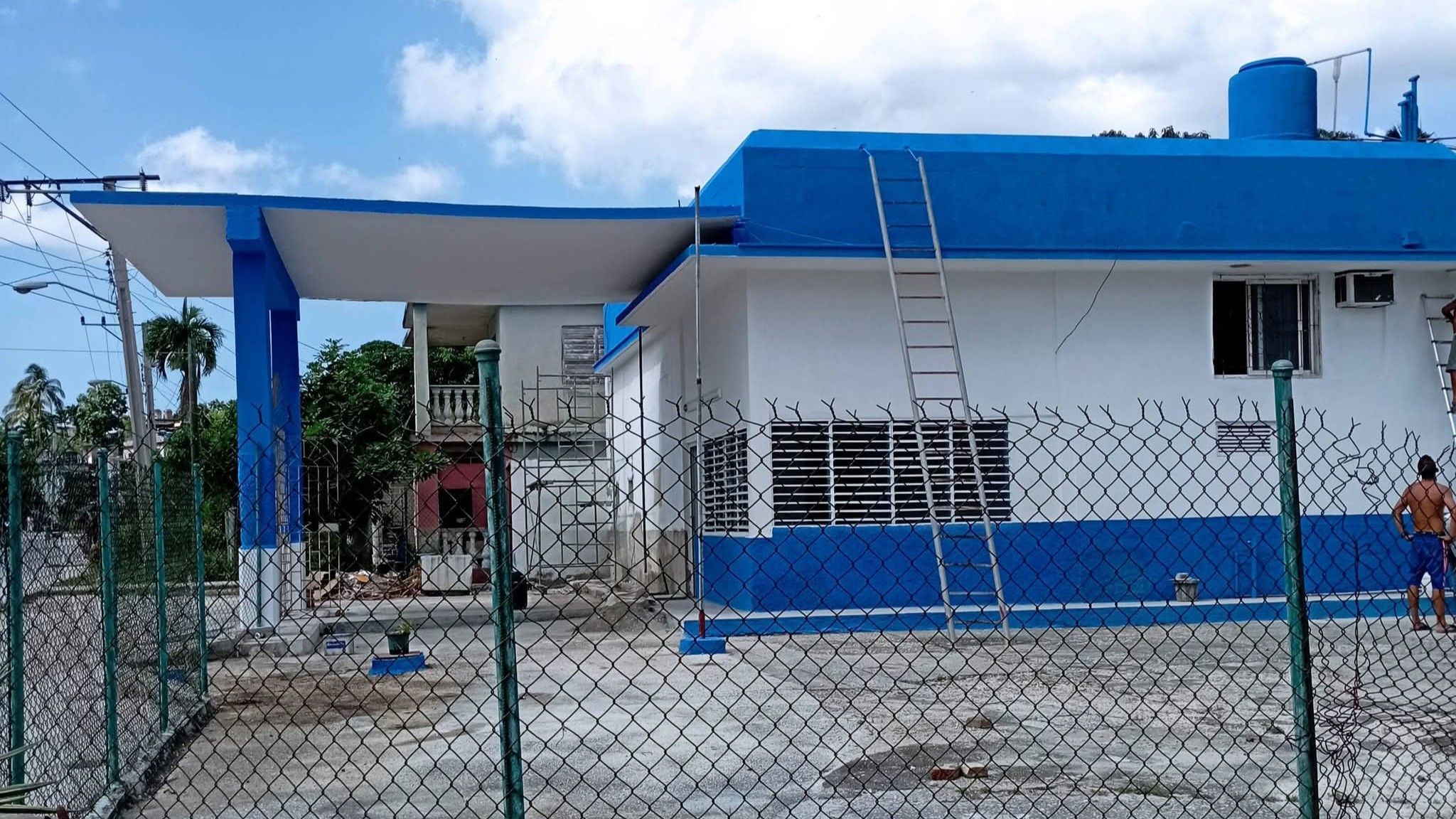 Mipyme construye la primera solinera de Holguín para carga solar de vehículos eléctricos