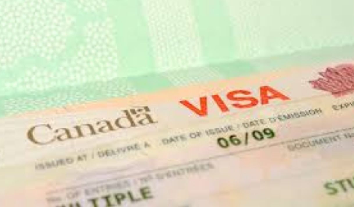 Canadá flexibiliza entradas pero solo para algunos viajeros
