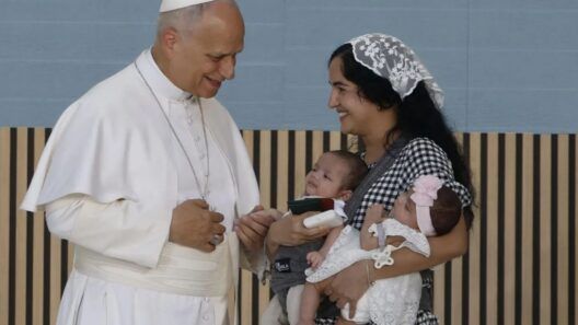 Cubana conmueve al Papa en Madrid con su dramático relato de migración