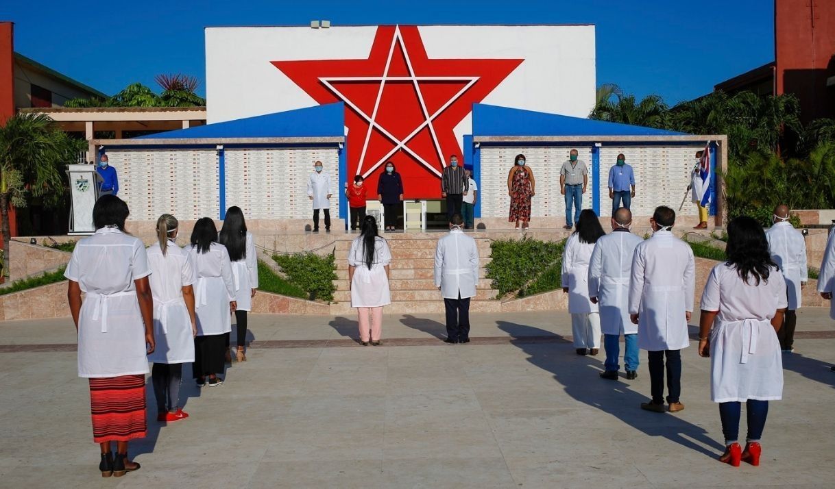 Informan sobre estado de médicos cubanos tras terremotos en Venezuela