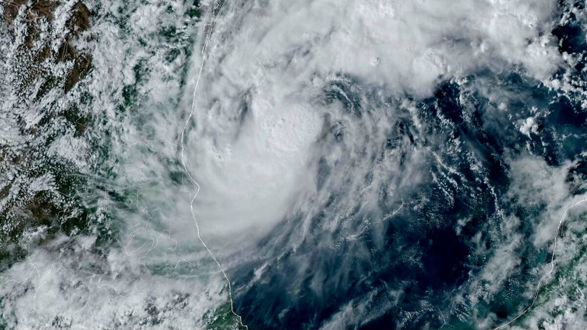 Última Hora: Primera tormenta de la temporada ciclónica podría formarse y dejar inundaciones peligrosas