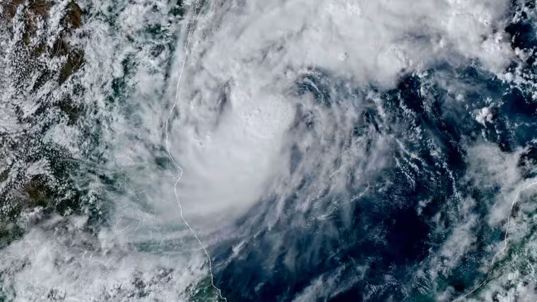 Última Hora: Primera tormenta de la temporada ciclónica podría formarse y dejar inundaciones peligrosas
