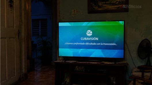 Se va la luz en plena transmisión del Noticiero Nacional de Cuba: apagón interrumpe emisión en vivo