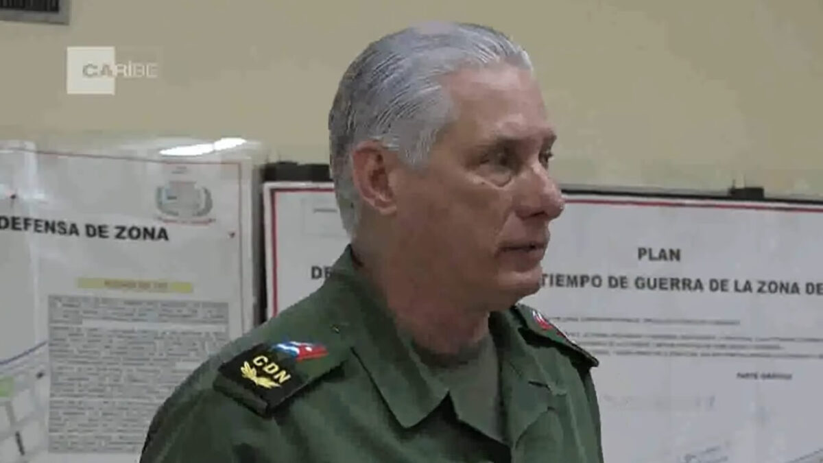 Díaz-Canel inspecciona refugios antiaéreos y ejercicios de defensa en el Vedado
