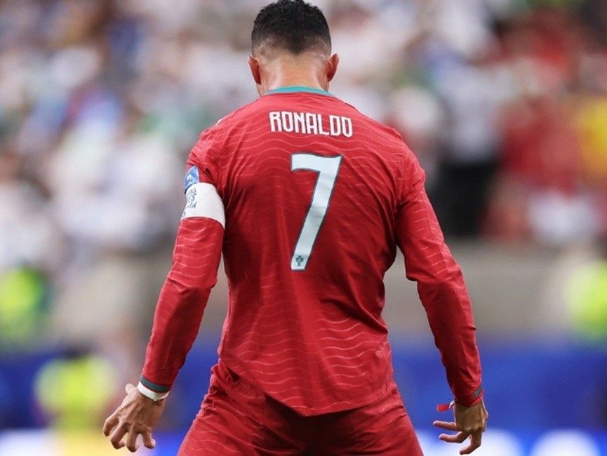 “¡He vuelto!”: Cristiano responde con un doblete, rompe varios récords y guía la goleada de Portugal